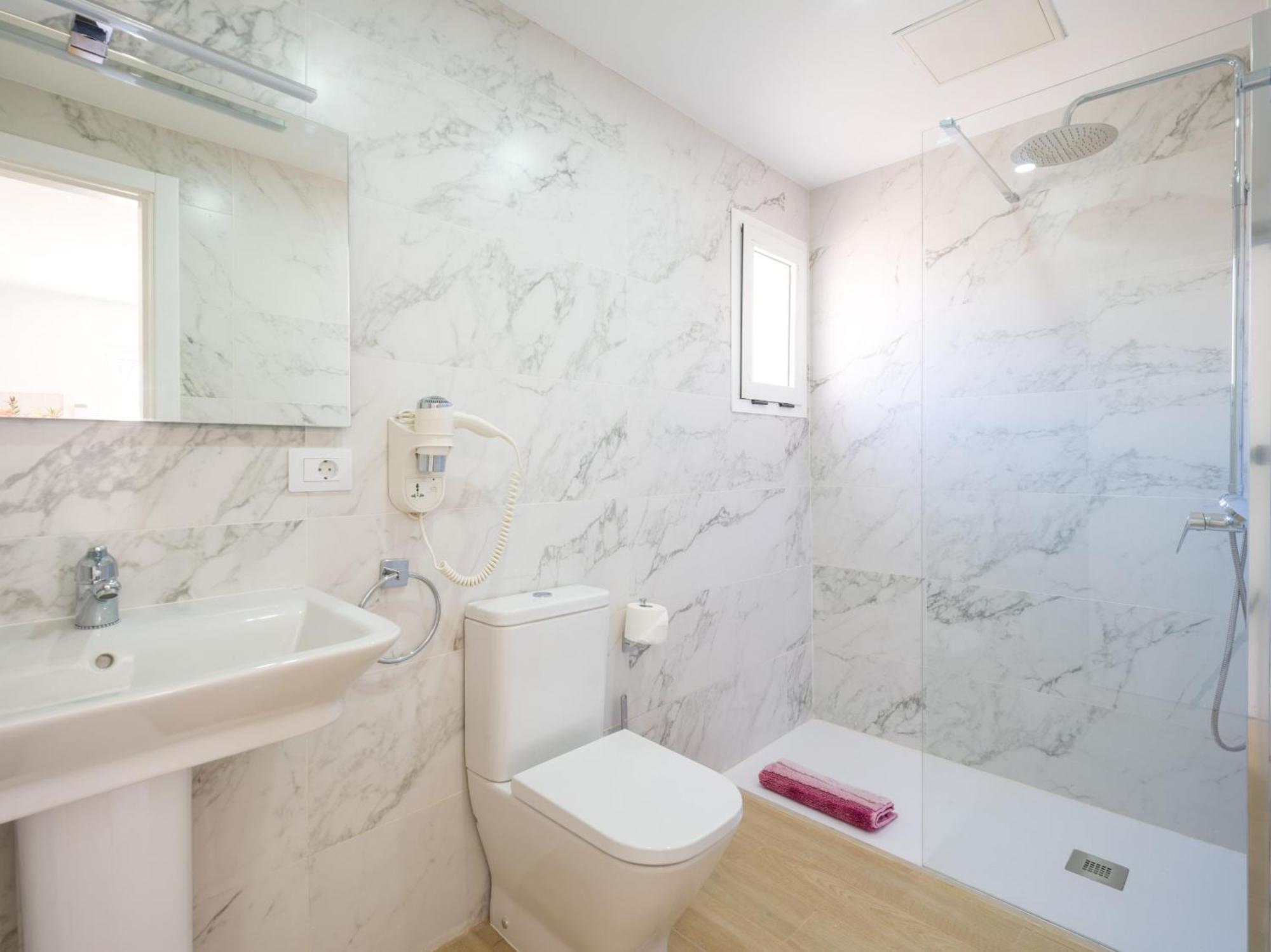 Moderno En Recien Reformado Appartement